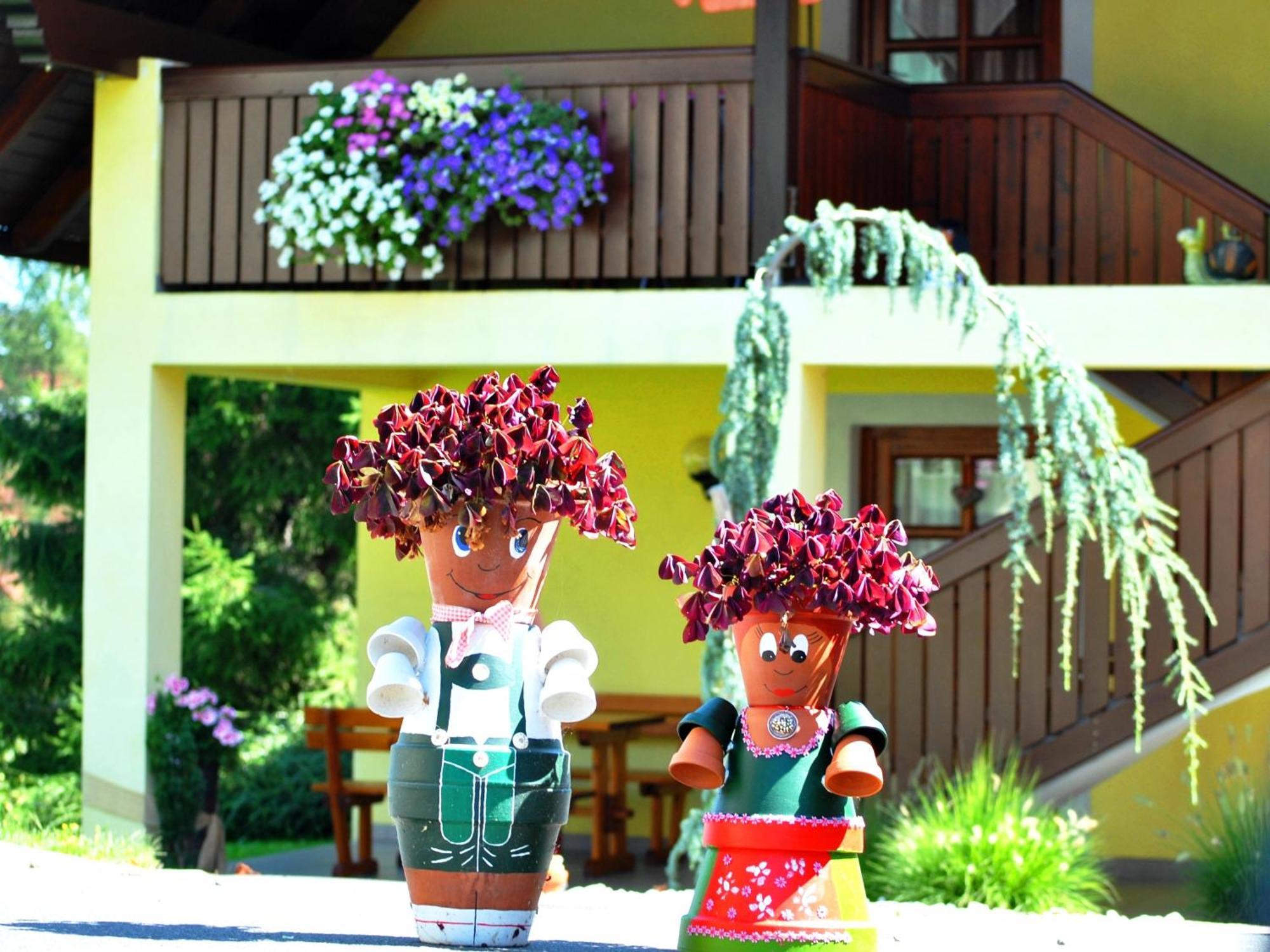 Ferienwohnungen Karin Am Seggauberg Leibnitz Oda fotoğraf