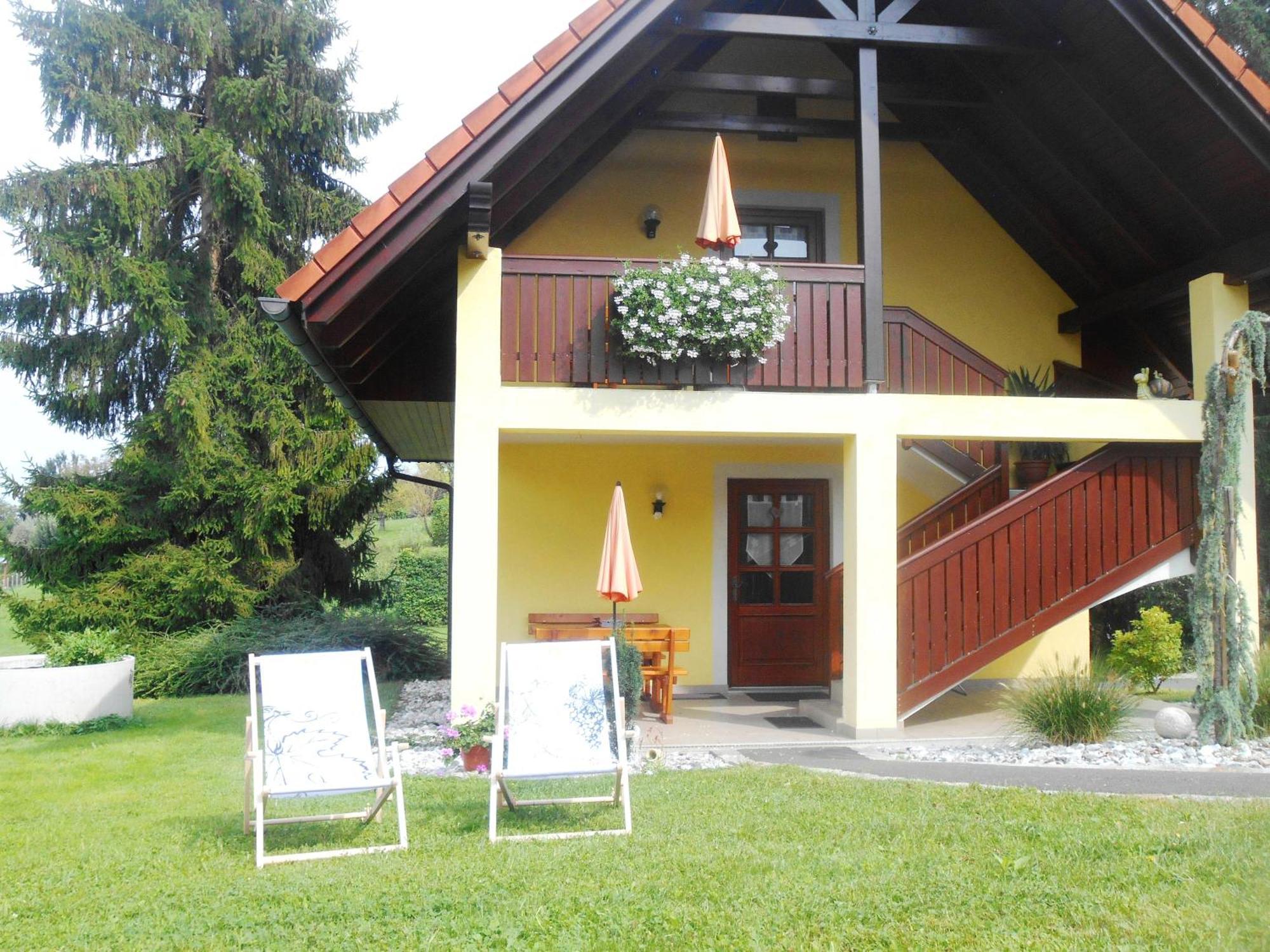 Ferienwohnungen Karin Am Seggauberg Leibnitz Oda fotoğraf