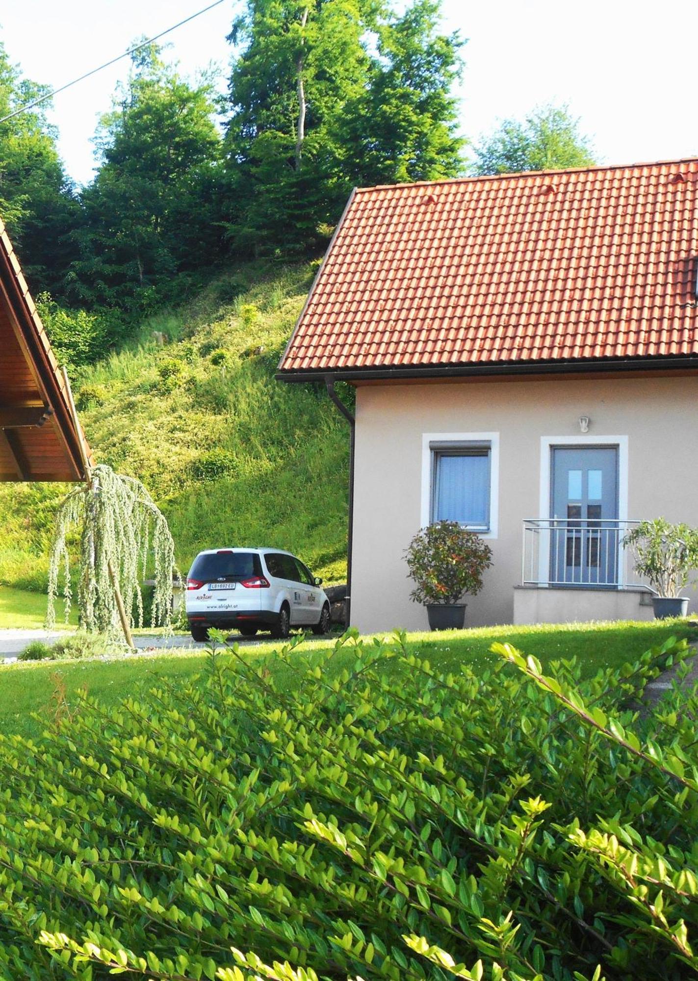Ferienwohnungen Karin Am Seggauberg Leibnitz Dış mekan fotoğraf